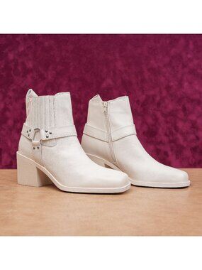 Steve Madden Women Swell White Leather Harness Moto Festival Boots sz 9.5